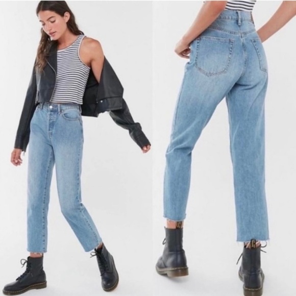 BDG 25 (0 US) Mom Jeans Urban Outfitters High Rise Frayed Hems Women’s - Picture 1 of 13
